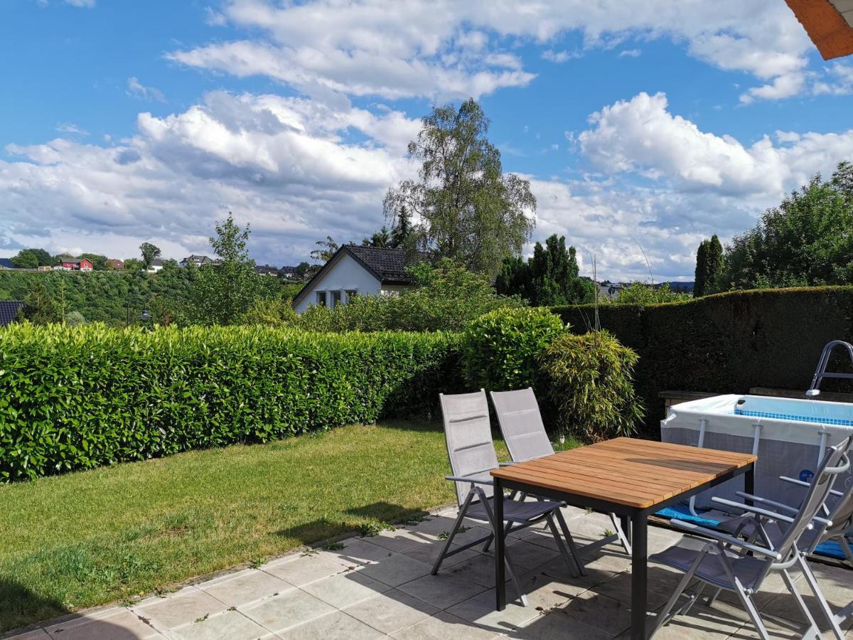 Gemuetliche 90 Qm Wohnung In Saarburg, Zentral Gelegen, Garten Mit Aussicht, Separater Eingang מראה חיצוני תמונה